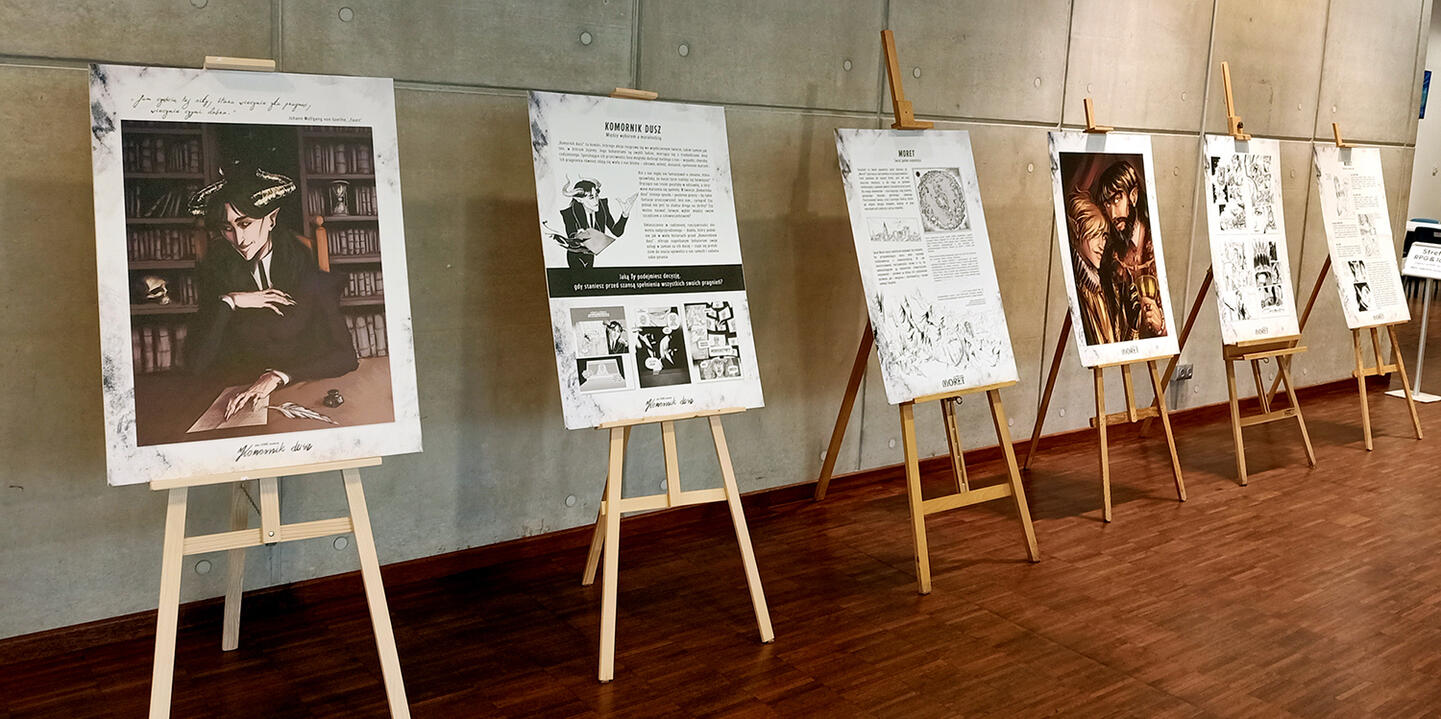 Fragment wystawy "Fantastyczne światy, fantastyczne historie", Pasja Minicon 2024